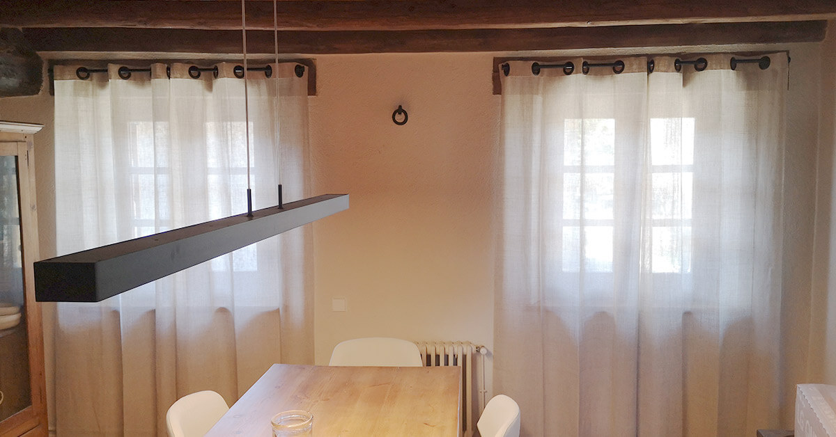 Cortinas con Ollaos en Barcelona: Transformando el salón de Esther y Julio